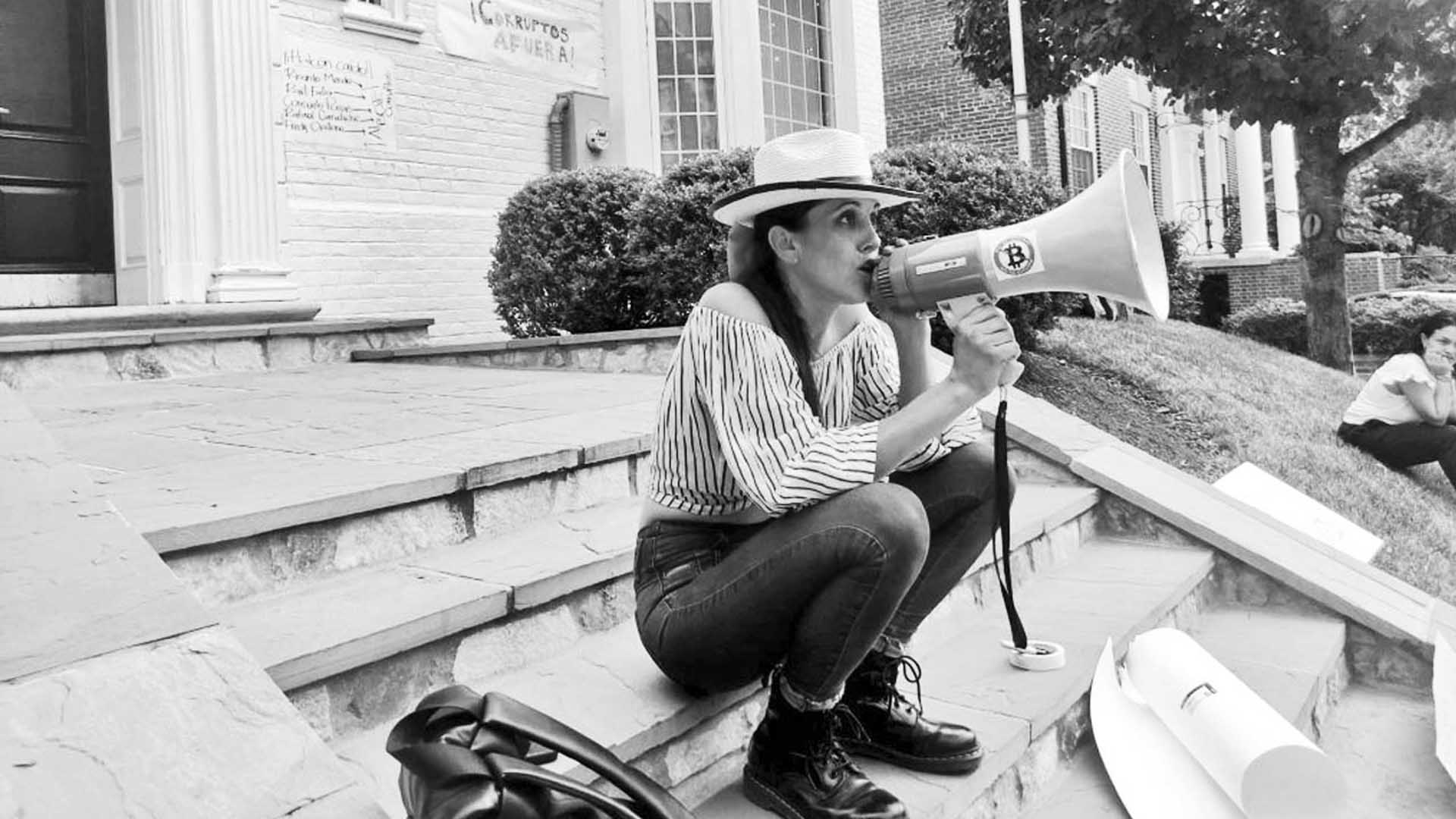 ALERTA Hawái: Bertha Michelle Mendoza y sus noticias falsas