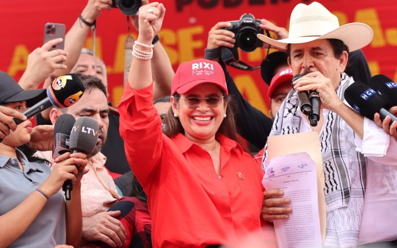 Inconsistencias en la encuesta de Rixi Moncada generan preocupación sobre la transparencia electoral