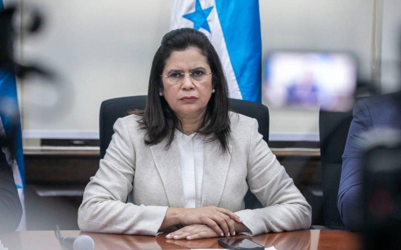 Modelos políticos de Cuba y Venezuela a debate tras palabras de Rixi Moncada