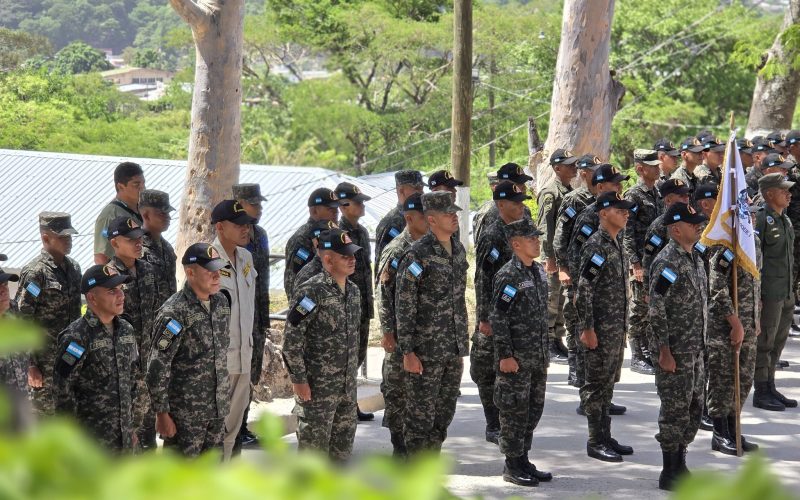 Fuerzas Armadas hondureñas se distancian de LIBRE y alertan sobre narcotráfico infiltrado